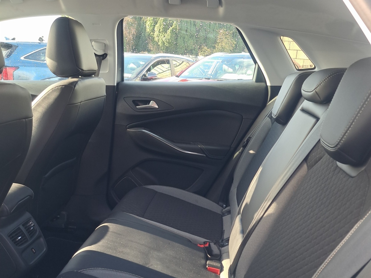 Opel Grandland X SRi 1.2i 130PS 6 Speed