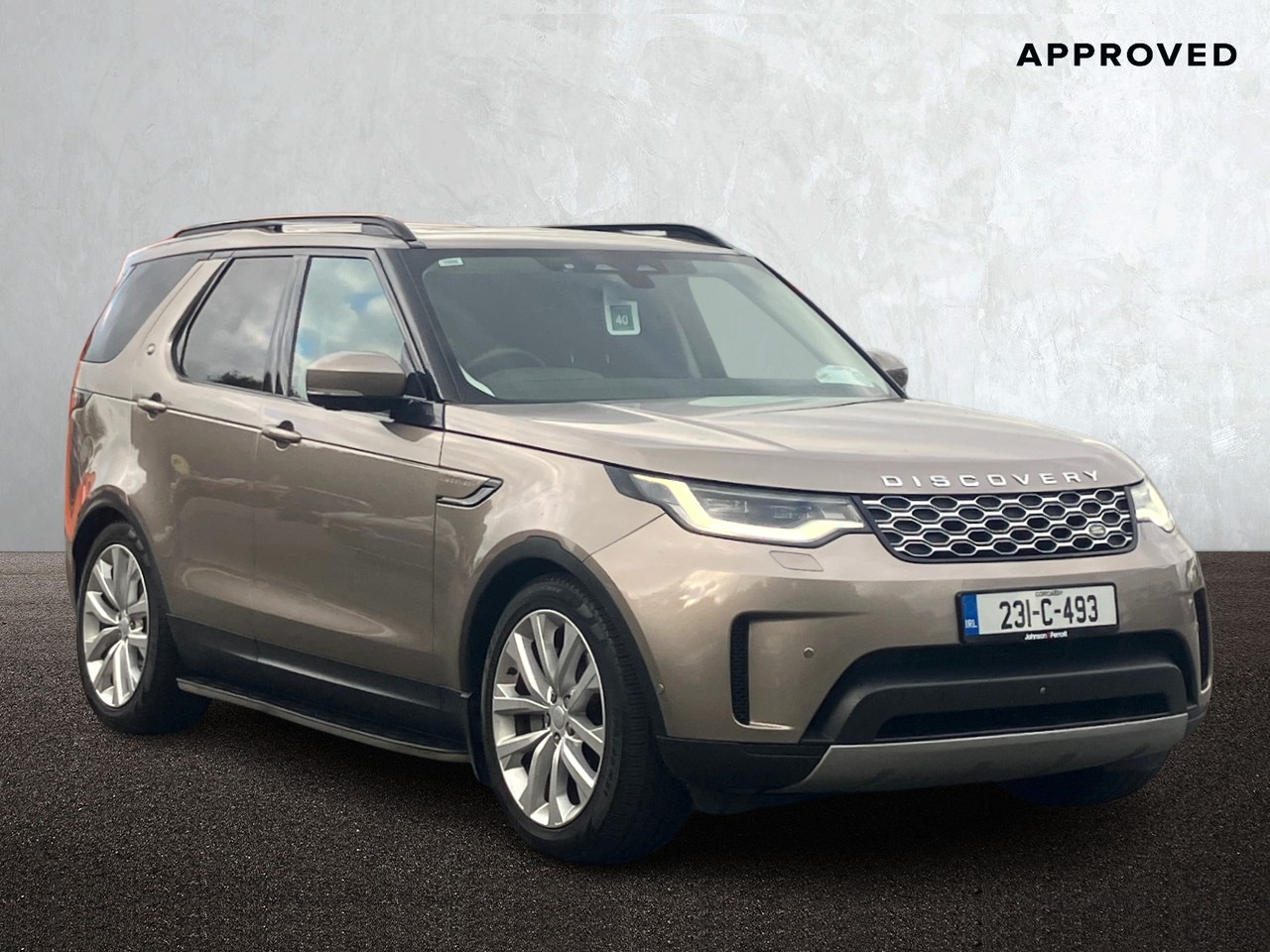Land Rover Discovery Commercial 3.0 SD6 SE (Price Excludes VAT) Side Steps, 3D Surround Camera, Adaptive Cruise Control, Memory Seats, Auto Dim LED Lights