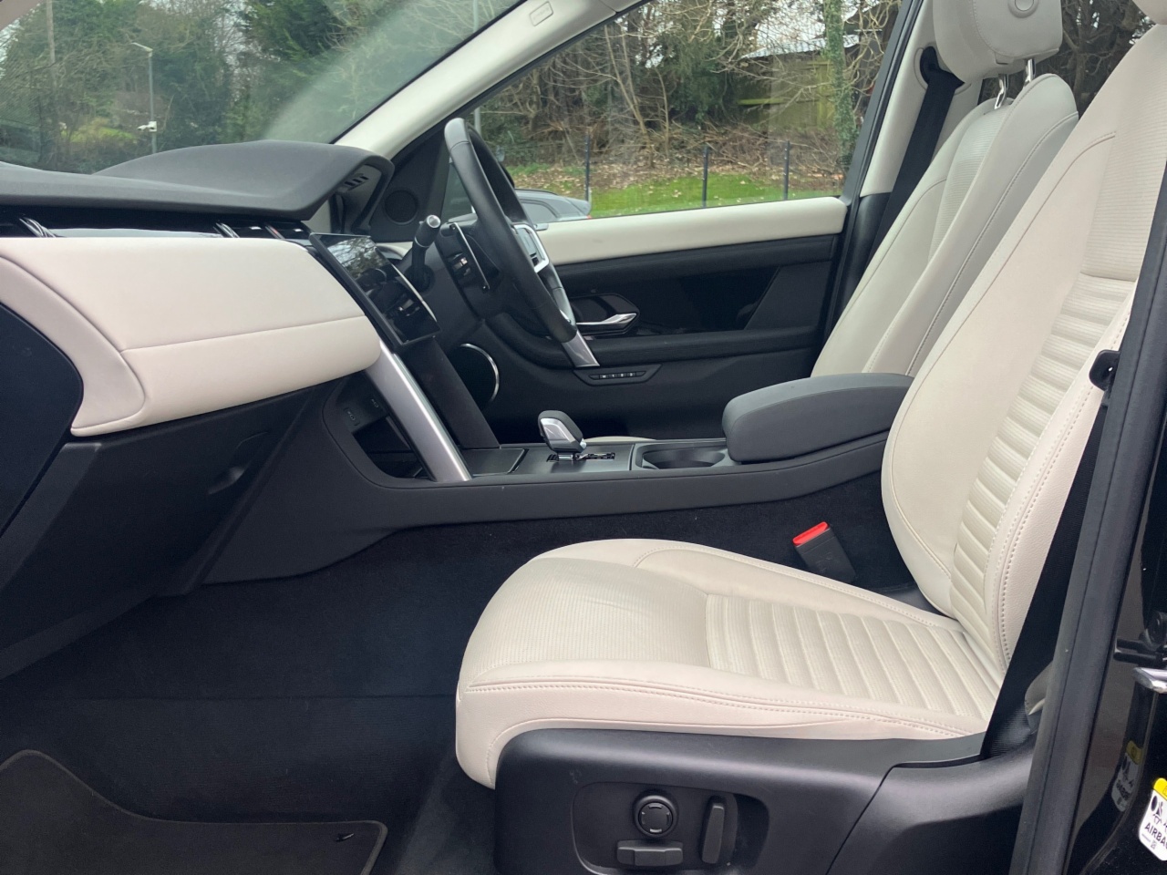 Land Rover Discovery Sport 1.5 I3 PHEV 309 PS AWD S Auto (Land Rover Warranty until 2030)