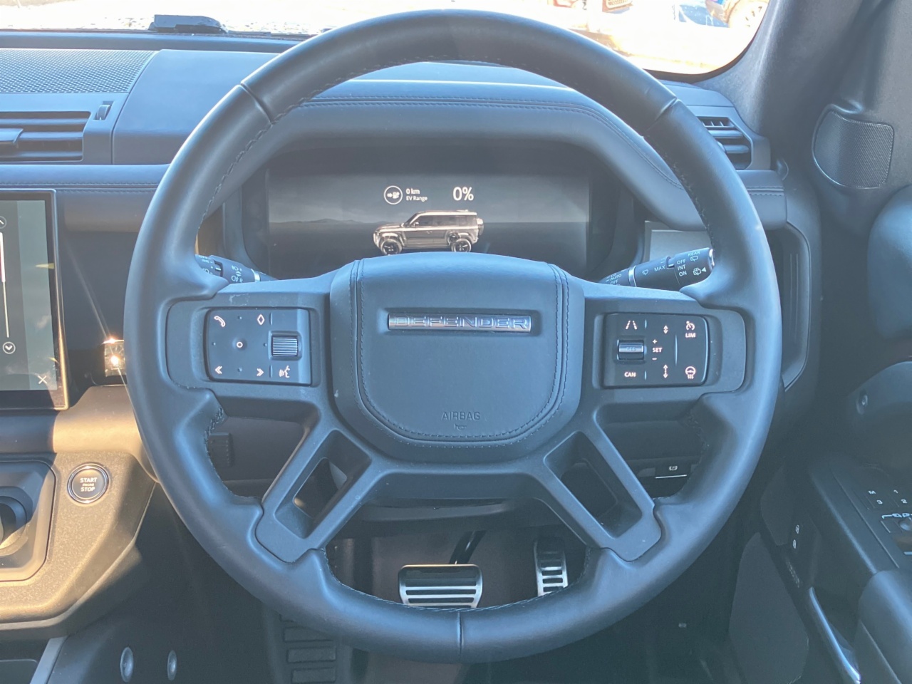 Land Rover Defender 110 2.0 Si4 PHEV 300 PS Sedona Edition (Remainder of 5 year Warranty)