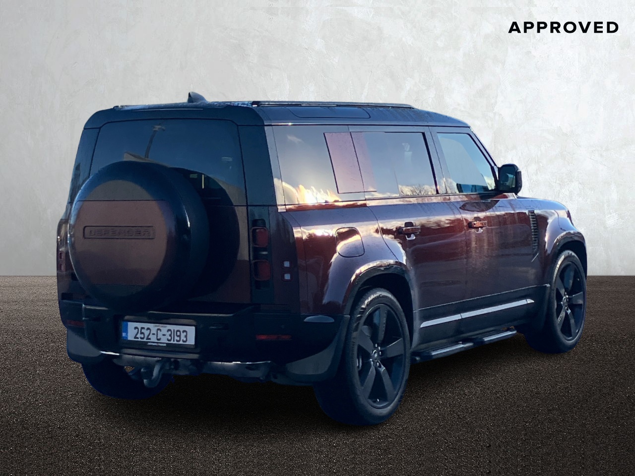 Land Rover Defender 110 2.0 Si4 PHEV 300 PS Sedona Edition (Remainder of 5 year Warranty)
