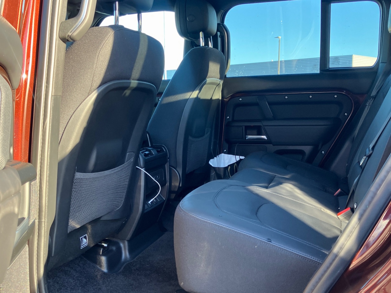 Land Rover Defender 110 2.0 Si4 PHEV 300 PS Sedona Edition (Remainder of 5 year Warranty)