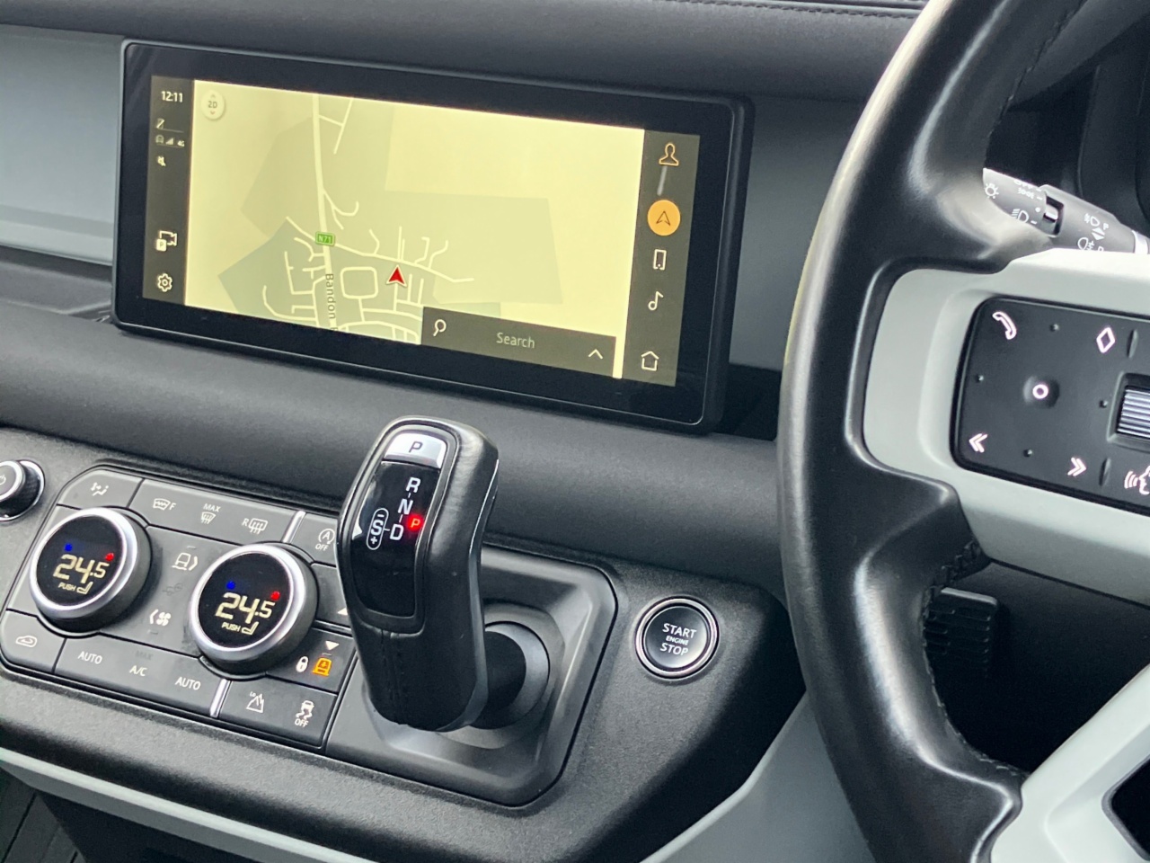 Land Rover Defender DEFENDER 110 3.0 D HARD TOP SE (Remainder of 5 Manufacturer Warranty)