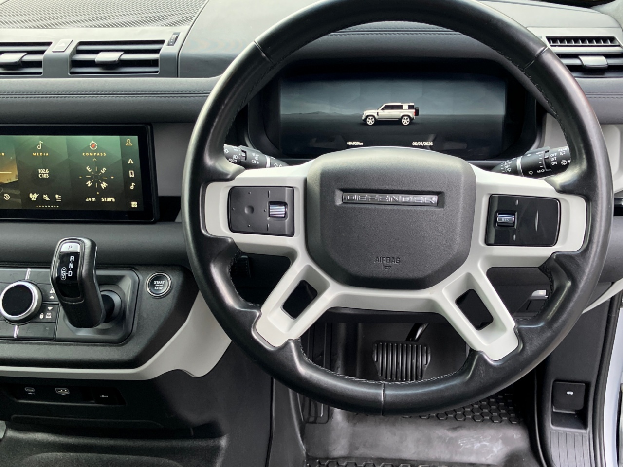 Land Rover Defender DEFENDER 110 3.0 D HARD TOP SE (Remainder of 5 Manufacturer Warranty)