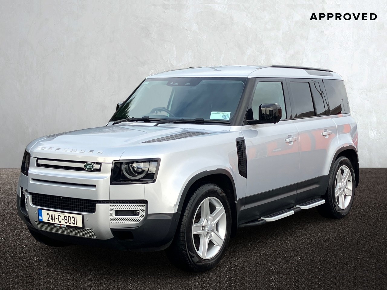 Land Rover Defender DEFENDER 110 3.0 D HARD TOP SE (Remainder of 5 Manufacturer Warranty)