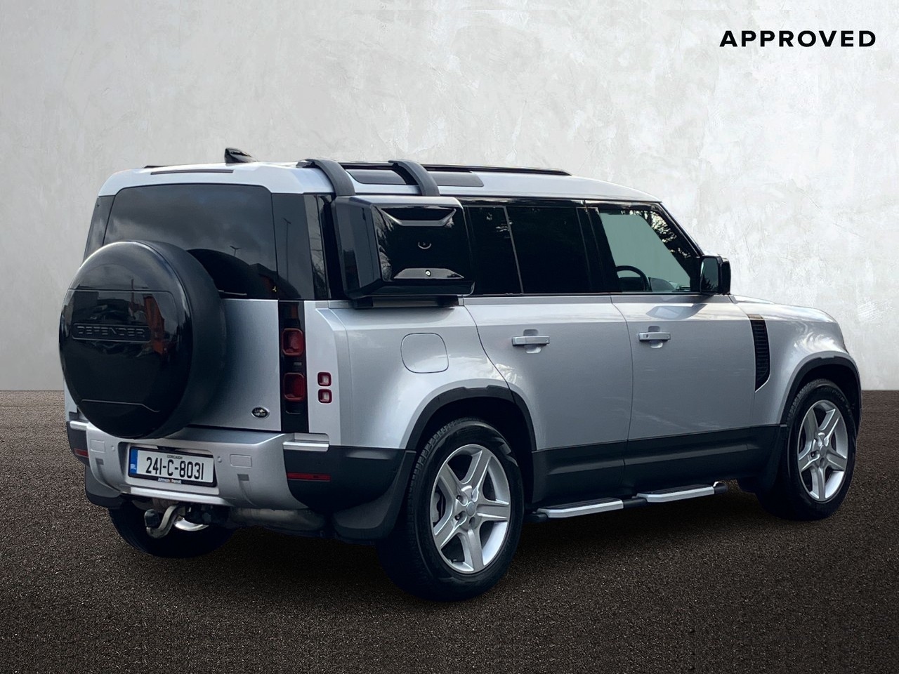 Land Rover Defender DEFENDER 110 3.0 D HARD TOP SE (Remainder of 5 Manufacturer Warranty)