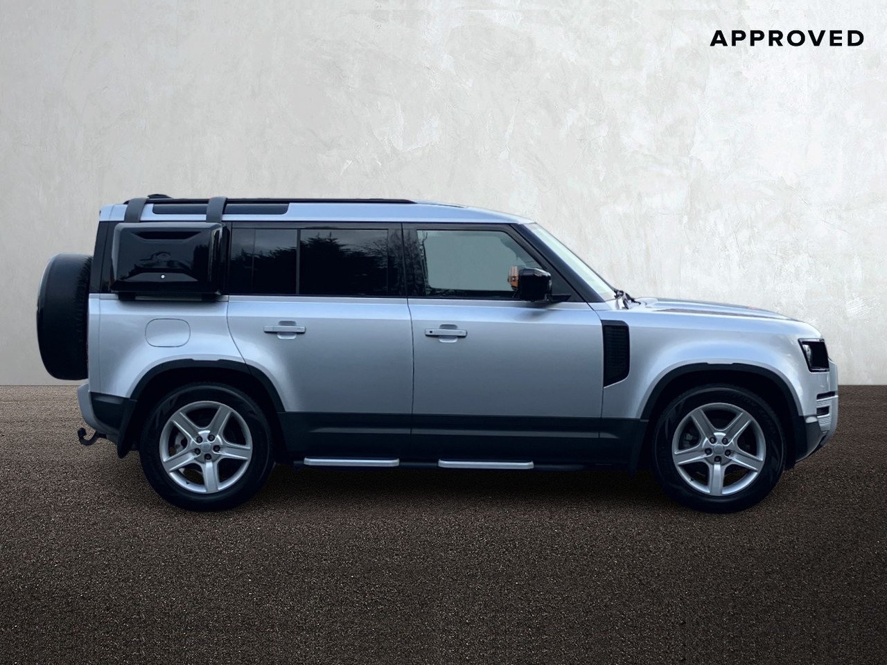 Land Rover Defender DEFENDER 110 3.0 D HARD TOP SE (Remainder of 5 Manufacturer Warranty)