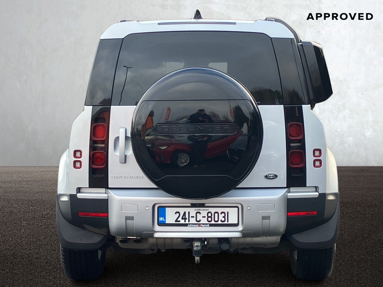 Land Rover Defender DEFENDER 110 3.0 D HARD TOP SE (Remainder of 5 Manufacturer Warranty)