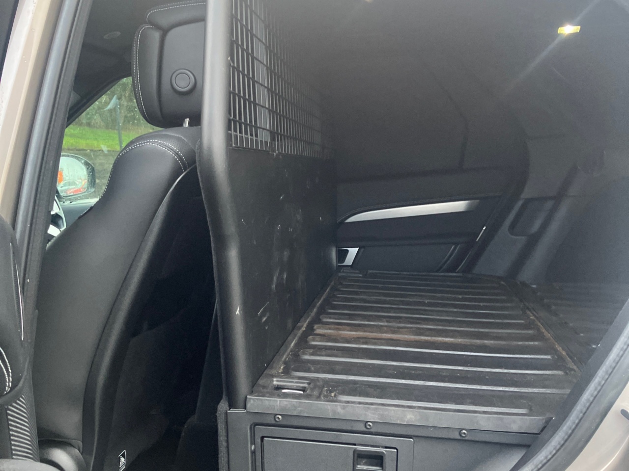 Land Rover Discovery DISCOVERY DISCOVERY 3.0 SD6 R-  (Price Excludes VAT)