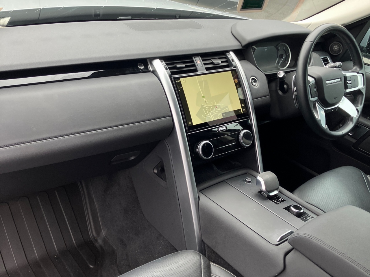 Land Rover Discovery DISCOVERY DISCOVERY 3.0 SD6 SE (Price Excludes VAT)