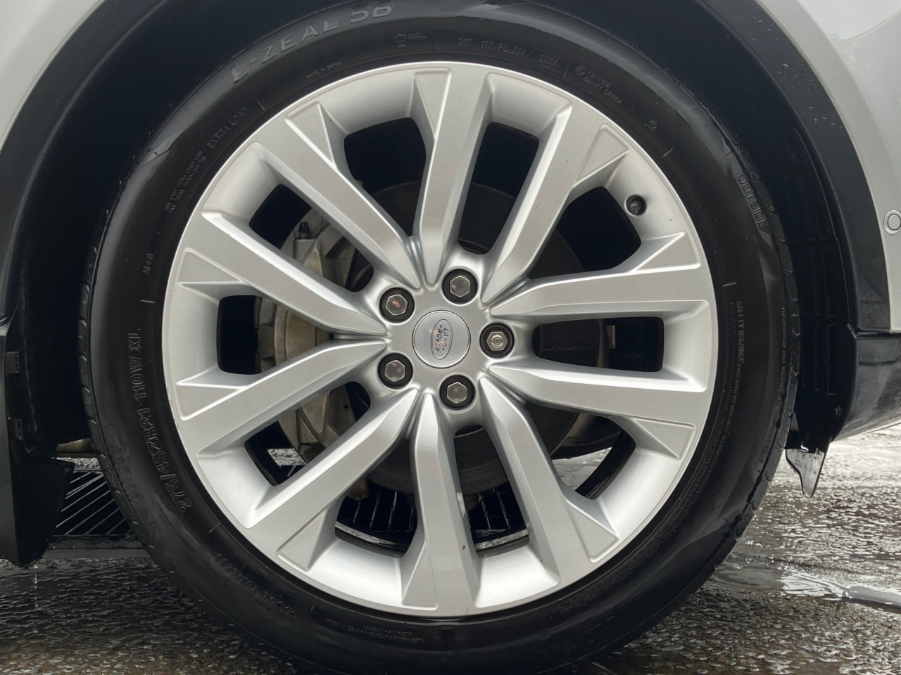 Land Rover Discovery DISCOVERY DISCOVERY 3.0 SD6 SE (Price Excludes VAT)