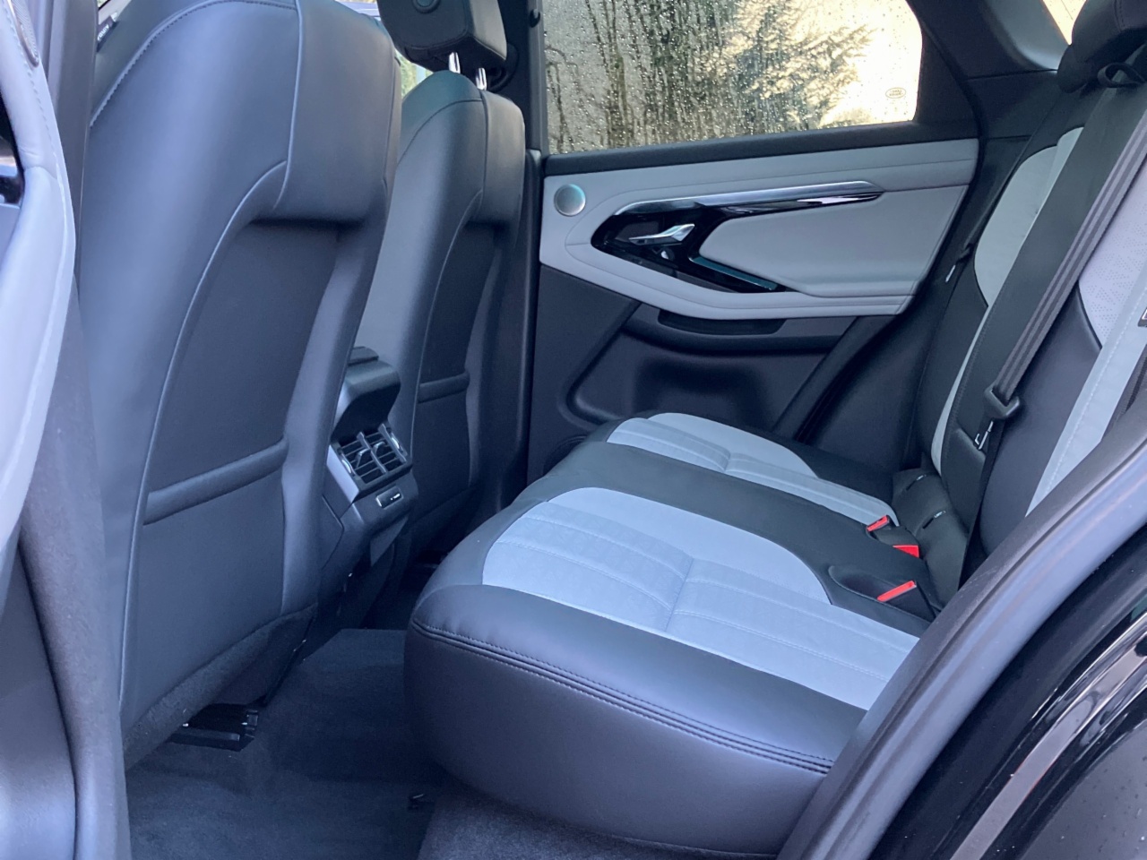 Land Rover Range Rover Evoque 1.5 I3 PHEV 309 PS S  (Remainder of 5 year Manufacturer Warranty)