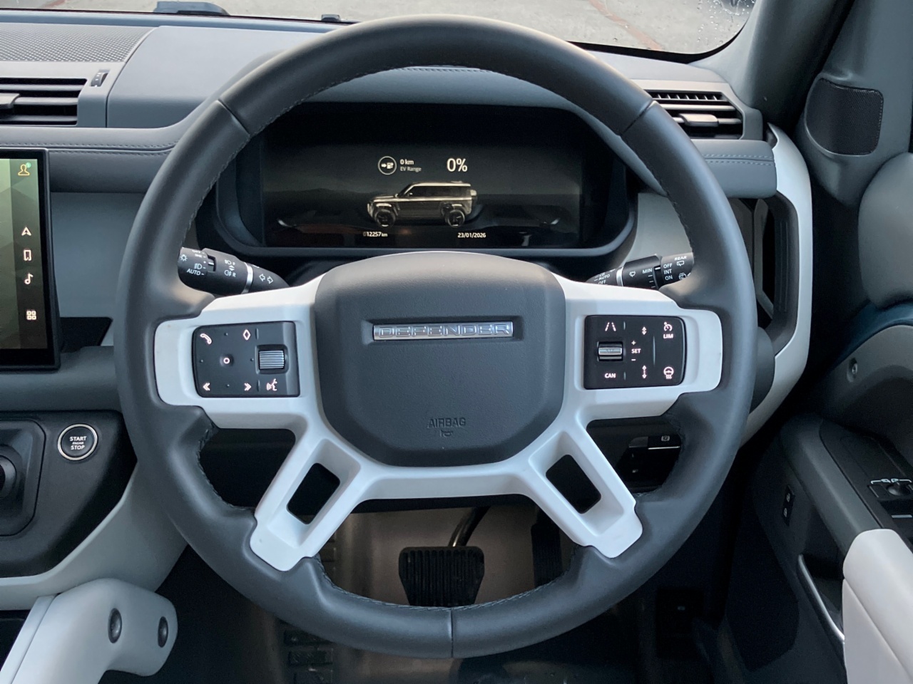 Land Rover Defender 110 2.0 Si4 PHEV 300 PS S Campaign  (Remainder of 5 year Manufacturer Warranty)