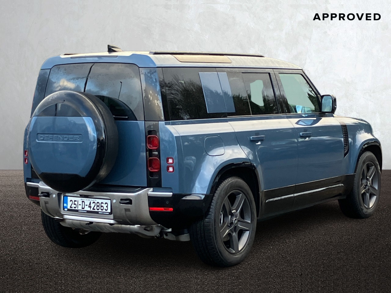 Land Rover Defender 110 2.0 Si4 PHEV 300 PS S Campaign  (Remainder of 5 year Manufacturer Warranty)