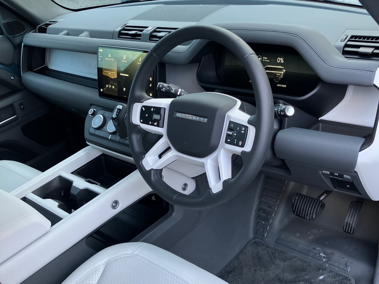 Land Rover Defender 110 2.0 Si4 PHEV 300 PS S Campaign  (Remainder of 5 year Manufacturer Warranty)