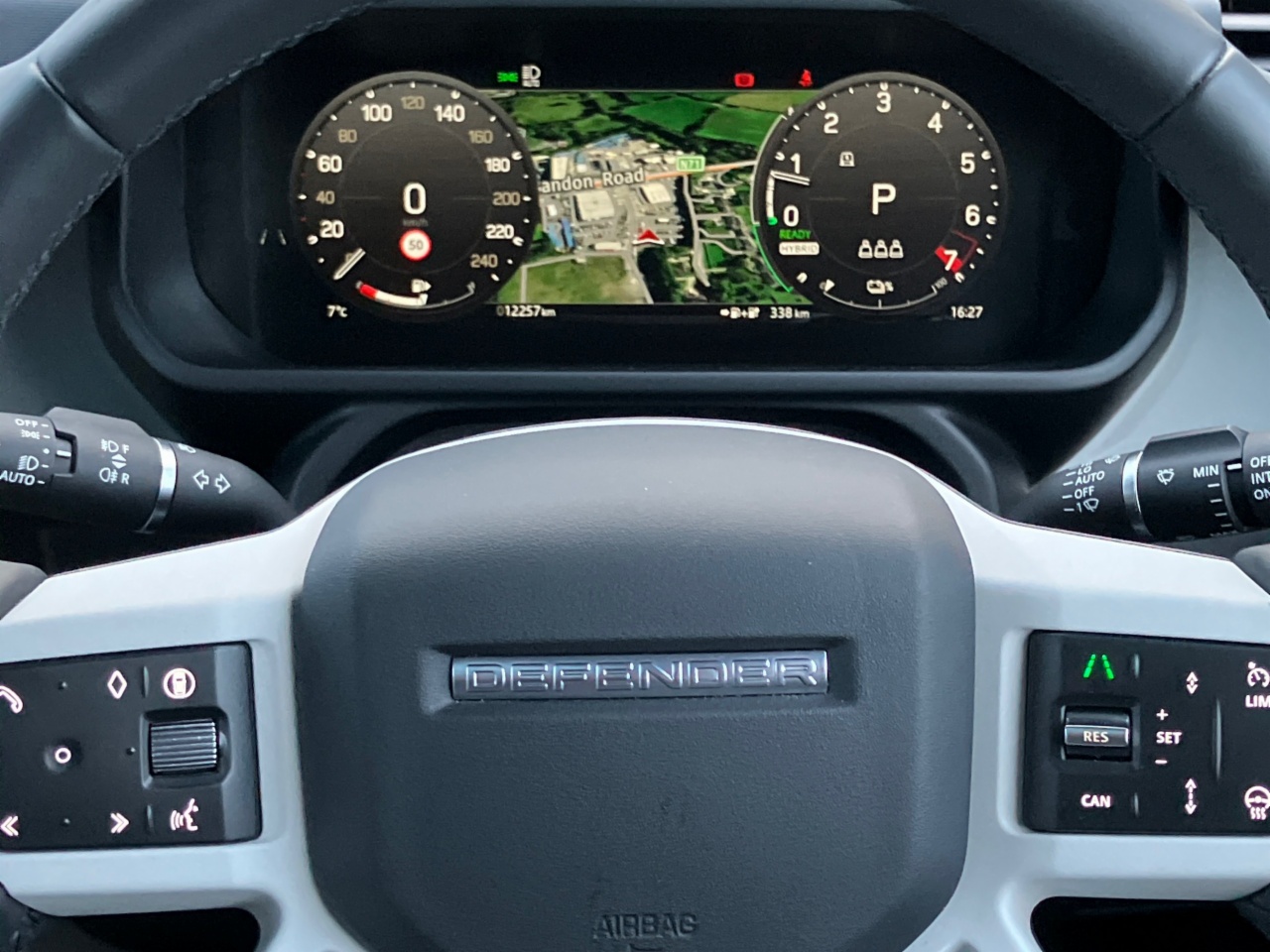 Land Rover Defender 110 2.0 Si4 PHEV 300 PS S Campaign  (Remainder of 5 year Manufacturer Warranty)