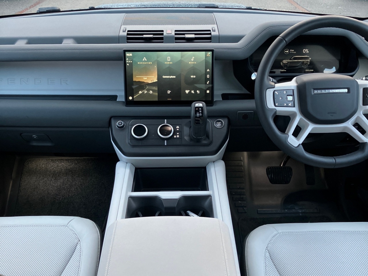 Land Rover Defender 110 2.0 Si4 PHEV 300 PS S Campaign  (Remainder of 5 year Manufacturer Warranty)