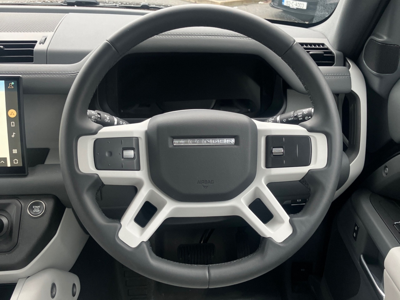 Land Rover Defender 110 2.0 Si4 PHEV 300 PS S Campaign (Remainder of 5 year manufacturer Warranty)