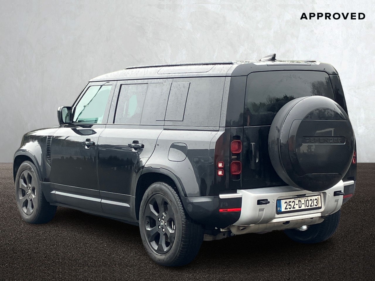 Land Rover Defender 110 2.0 Si4 PHEV 300 PS S Campaign (Remainder of 5 year manufacturer Warranty)
