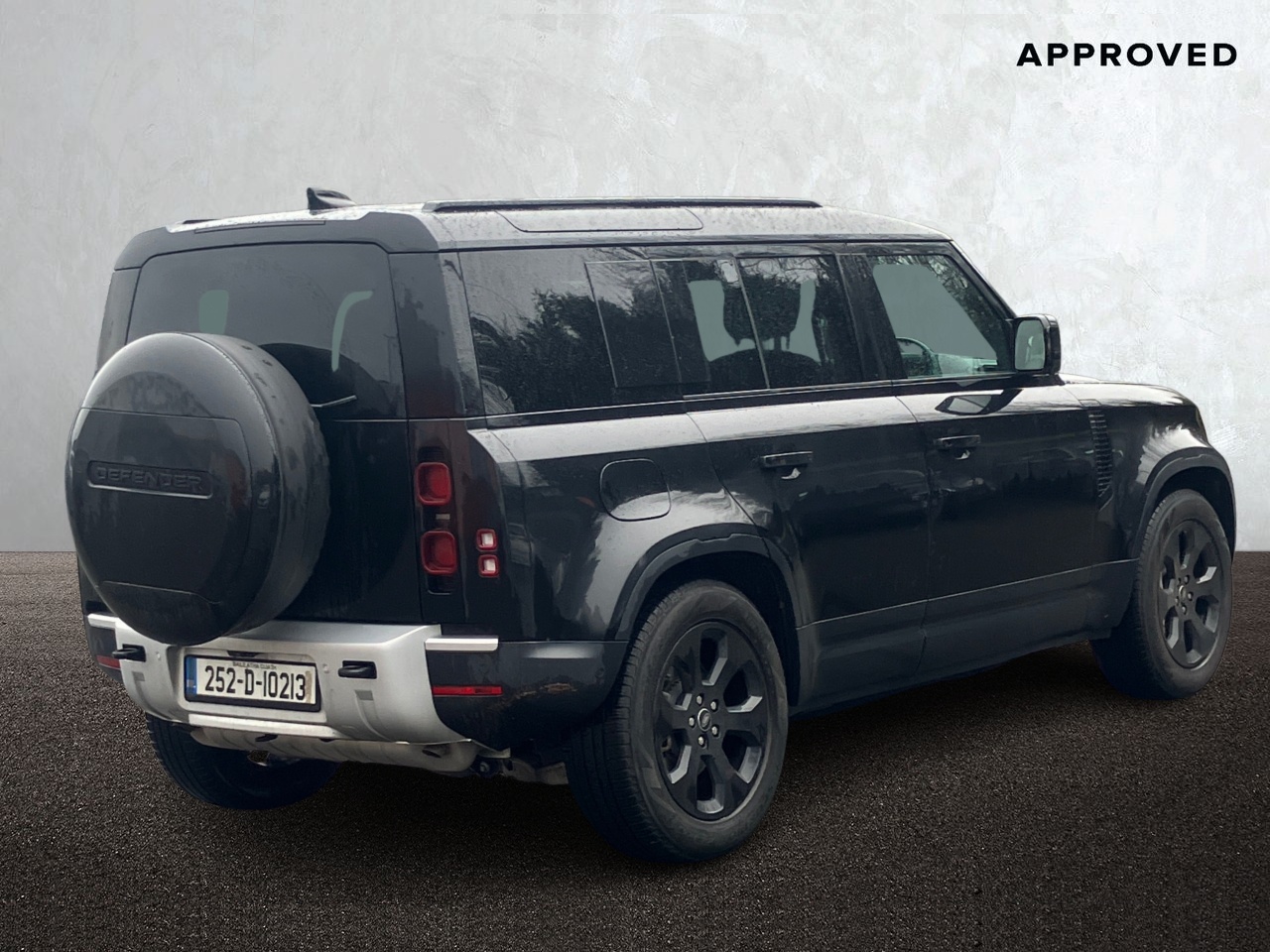 Land Rover Defender 110 2.0 Si4 PHEV 300 PS S Campaign (Remainder of 5 year manufacturer Warranty)