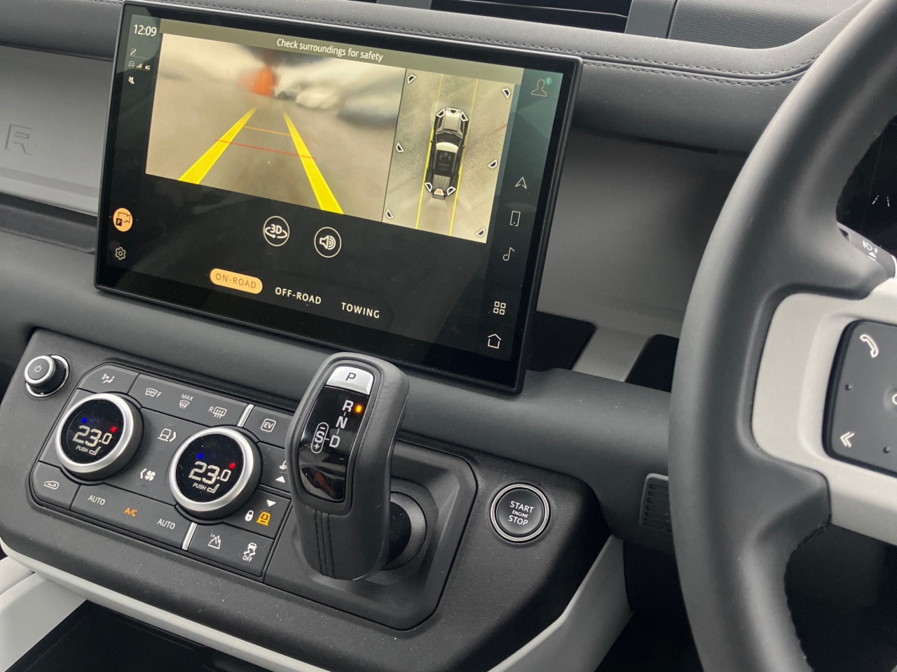 Land Rover Defender 110 2.0 Si4 PHEV 300 PS S Campaign (Remainder of 5 year manufacturer Warranty)