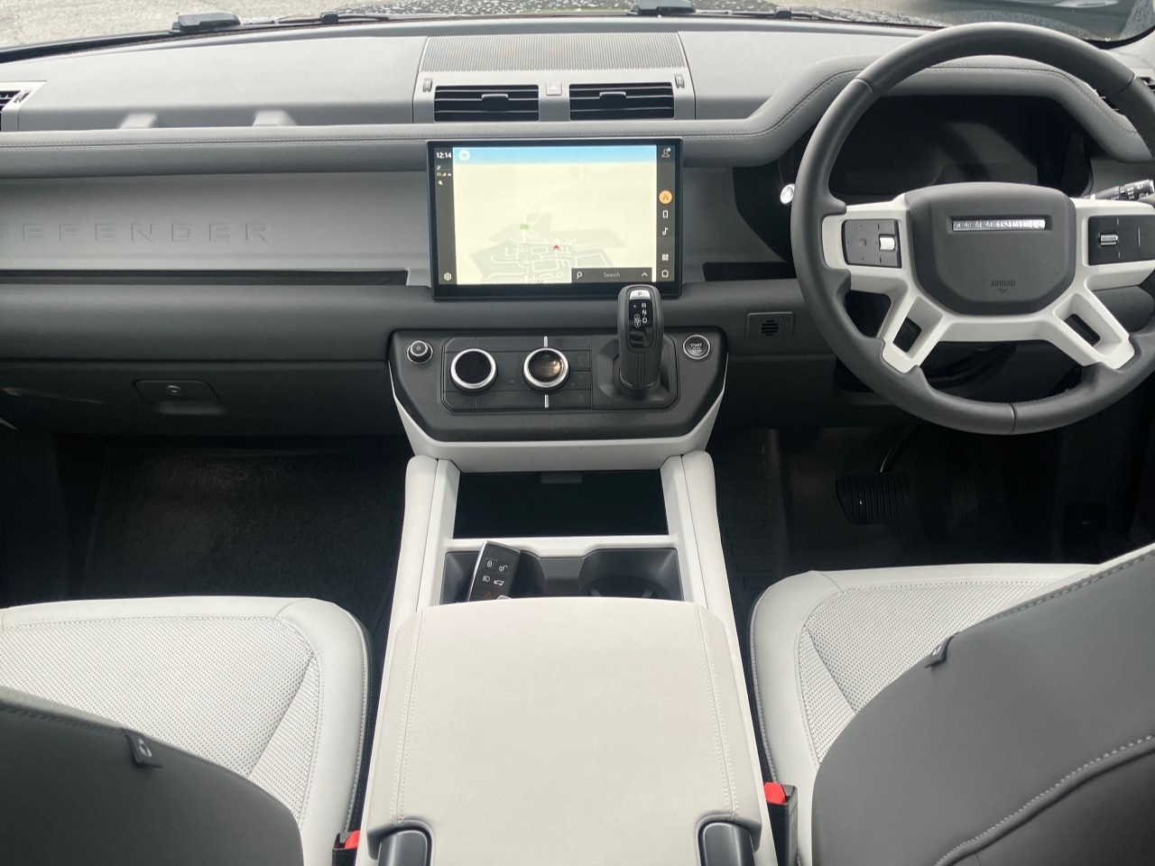 Land Rover Defender 110 2.0 Si4 PHEV 300 PS S Campaign (Remainder of 5 year manufacturer Warranty)