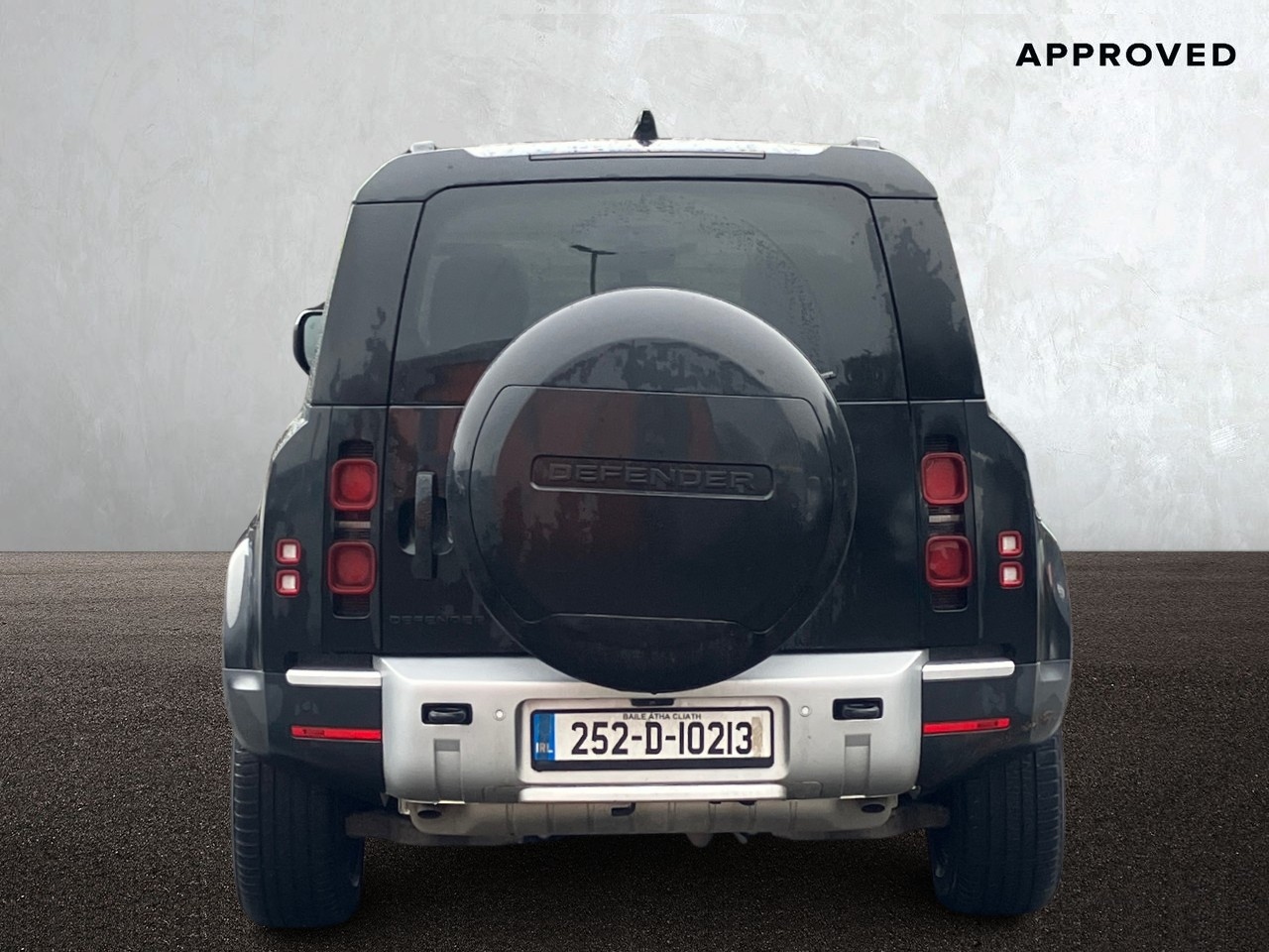 Land Rover Defender 110 2.0 Si4 PHEV 300 PS S Campaign (Remainder of 5 year manufacturer Warranty)