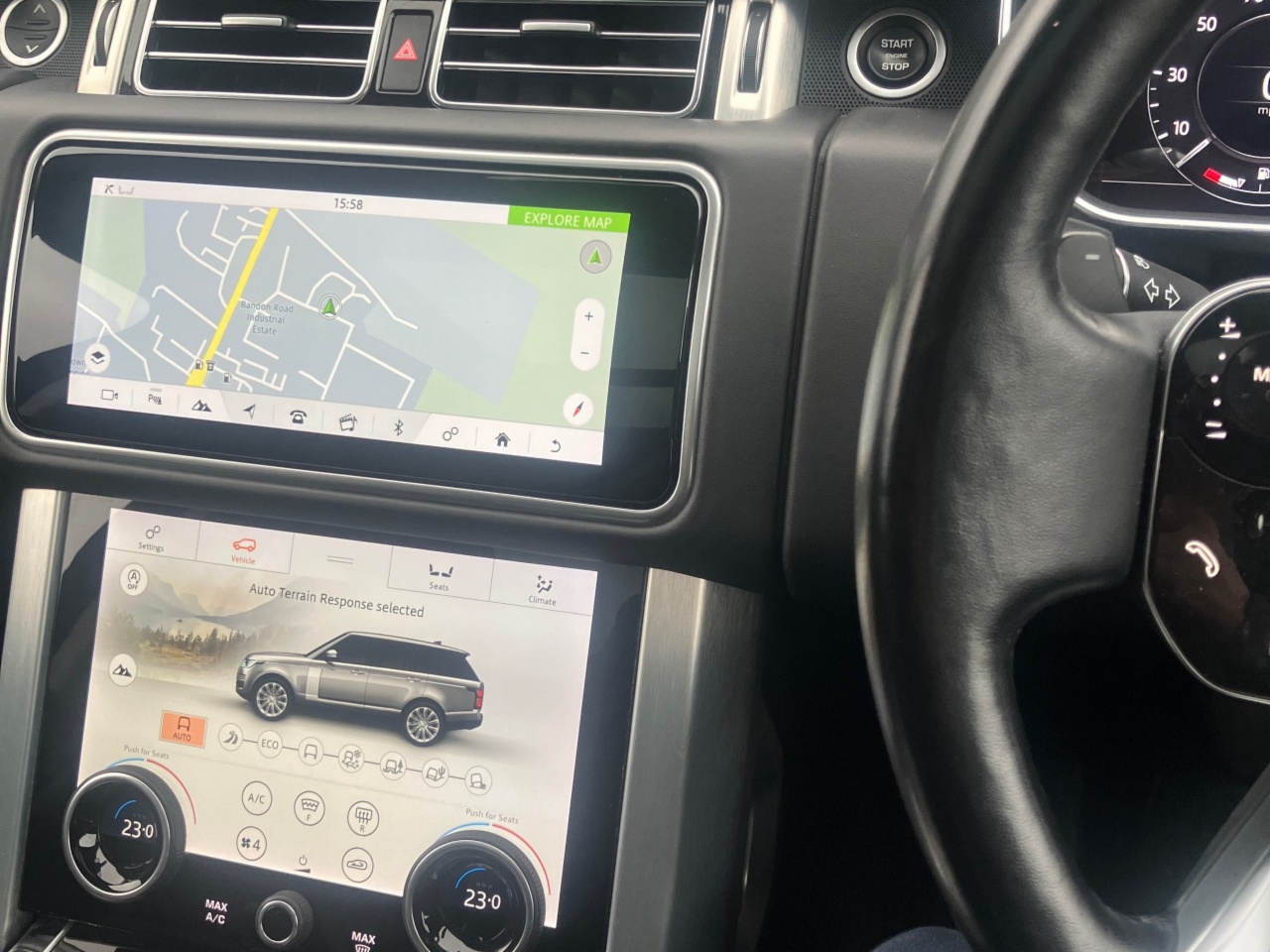 Land Rover Range Rover R Rover Westmnstr Blck P400 e A Westminster Black P400 e Si4 Ingenium 300BHP /105 kw 13.1 kWh PHEV Auto Start/Stop