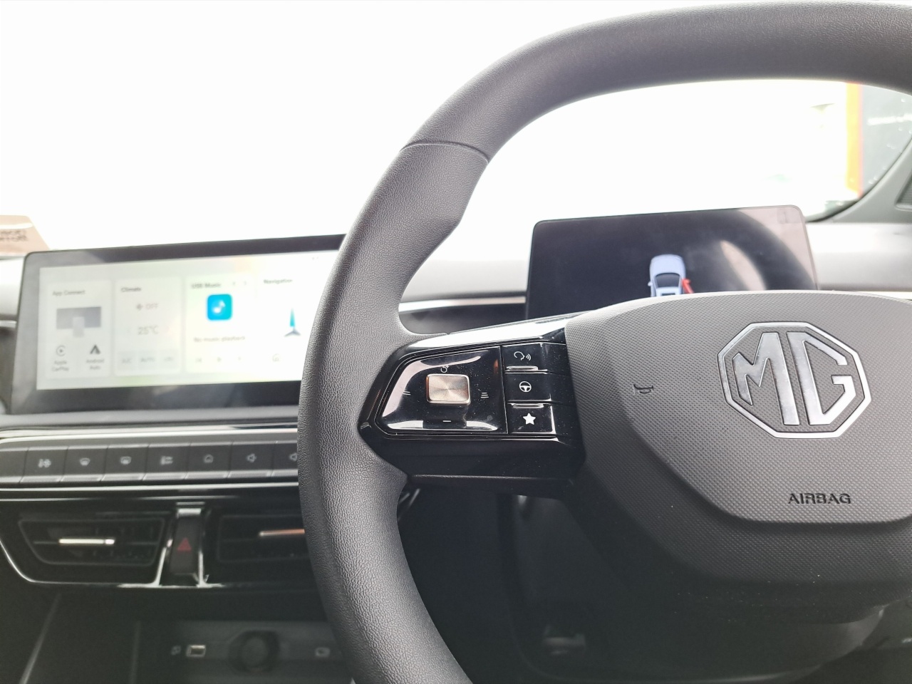 MG MG3 HYBRID AUTOMATIC / DEMONSTRATOR MODEL / SAVE OVER €3000