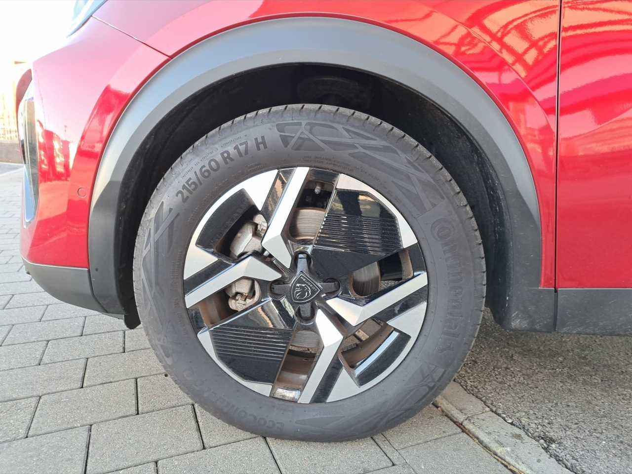 Peugeot 2008 Electric 156bhp (54 kWh) Allure