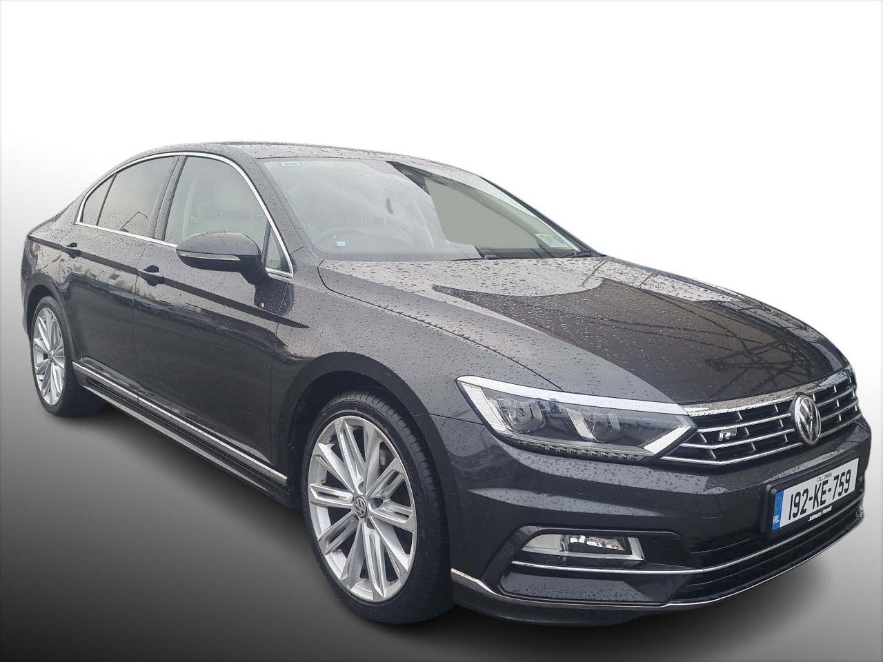 Volkswagen Passat 2.0 TDI 150HP 18" wheels Highline.