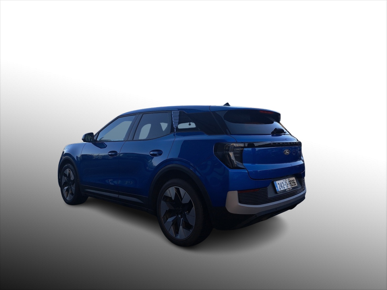 Ford Explorer Premium 77kWh Extended Range RWD.