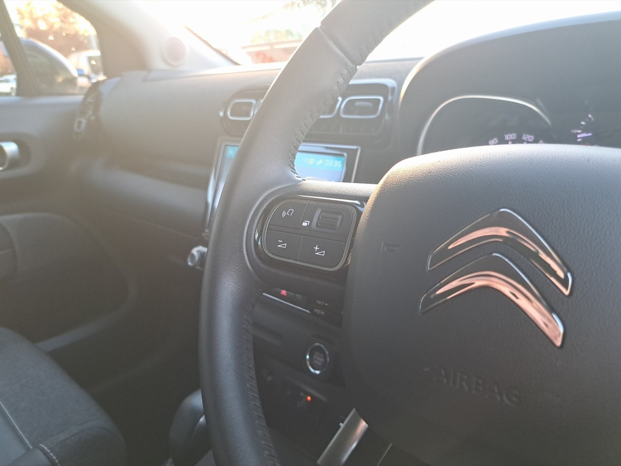 Citroen C3 Aircross FLAIR / 1.2 PETROL / AUTO / HUGE SPEC