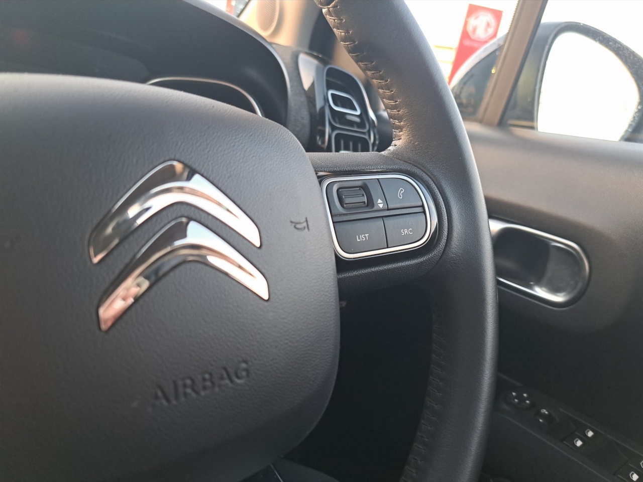 Citroen C3 Aircross FLAIR / 1.2 PETROL / AUTO / HUGE SPEC