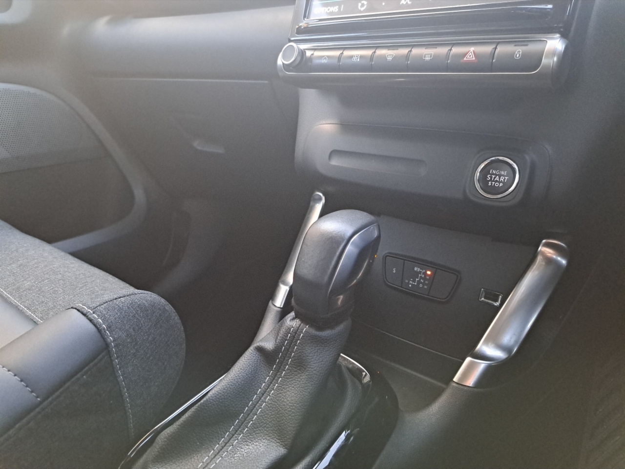 Citroen C3 Aircross FLAIR / 1.2 PETROL / AUTO / HUGE SPEC