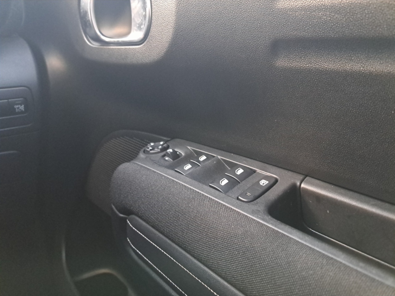 Citroen C3 Aircross FLAIR / 1.2 PETROL / AUTO / HUGE SPEC