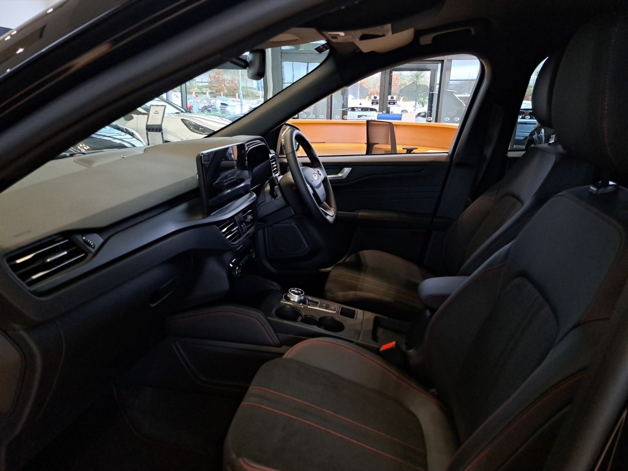 Ford Kuga 2.5 Duratec 243PS Plug-In Hybrid CVT Automatic