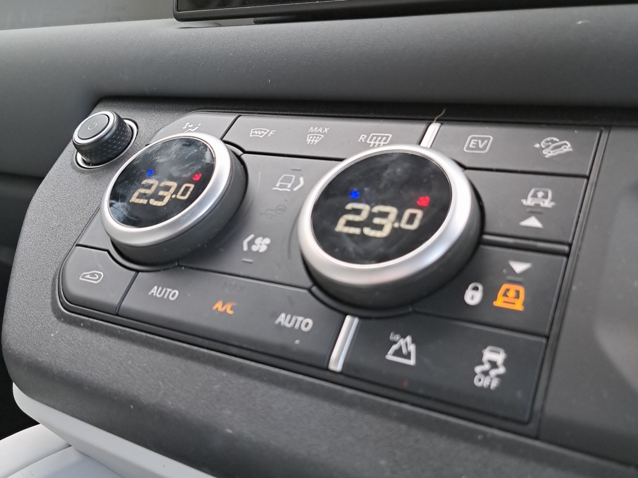 Land Rover Defender 110 PHEV 300 As New 