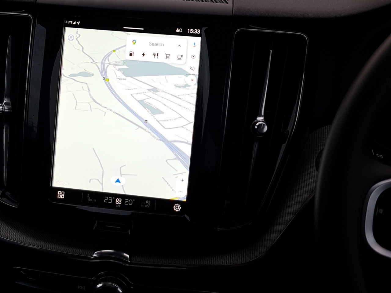 Volvo XC60 T6 360 bhp AWD PHEV Plus Dark (Adaptive Cruise / BLIS / 360 Camera)