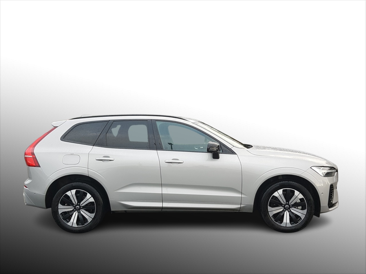 Volvo XC60 T6 360 bhp AWD PHEV Plus Dark (Adaptive Cruise / BLIS / 360 Camera)