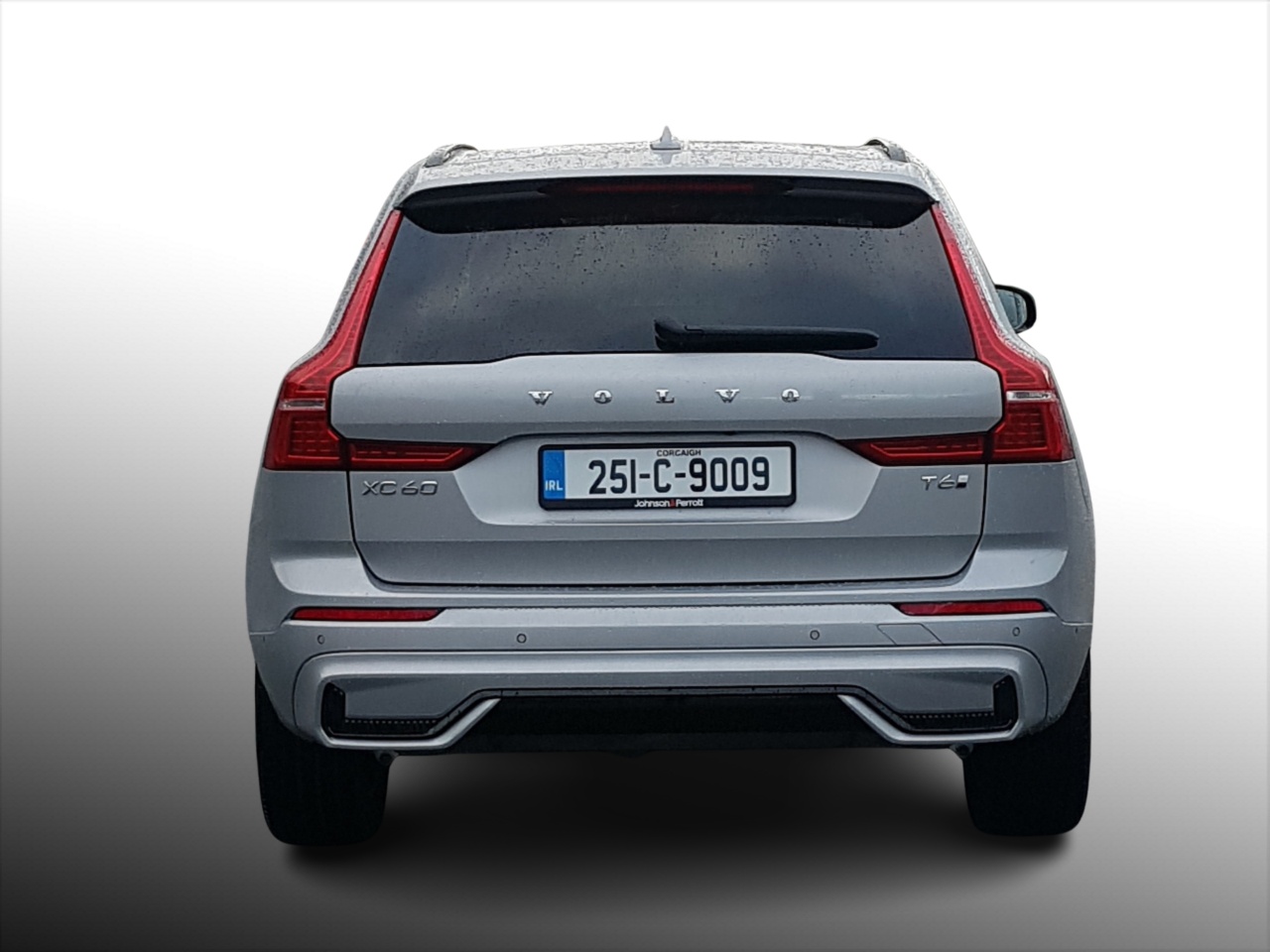 Volvo XC60 T6 360 bhp AWD PHEV Plus Dark (Adaptive Cruise / BLIS / 360 Camera)