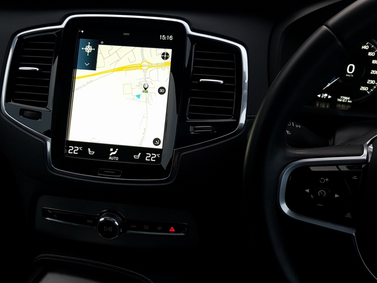 Volvo XC90 T8 390bhp R-Design AWD (360 Camera / Panoramic Sunroof / Adaptive Cruise)