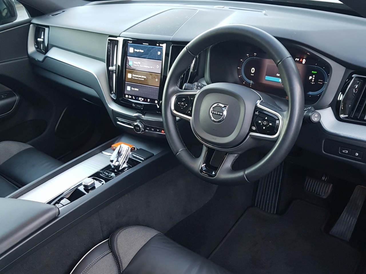 Volvo XC60 T6 350hp AWD Plus Dark PHEV (BLIS/ 360 Camera / Adaptive Cruise)