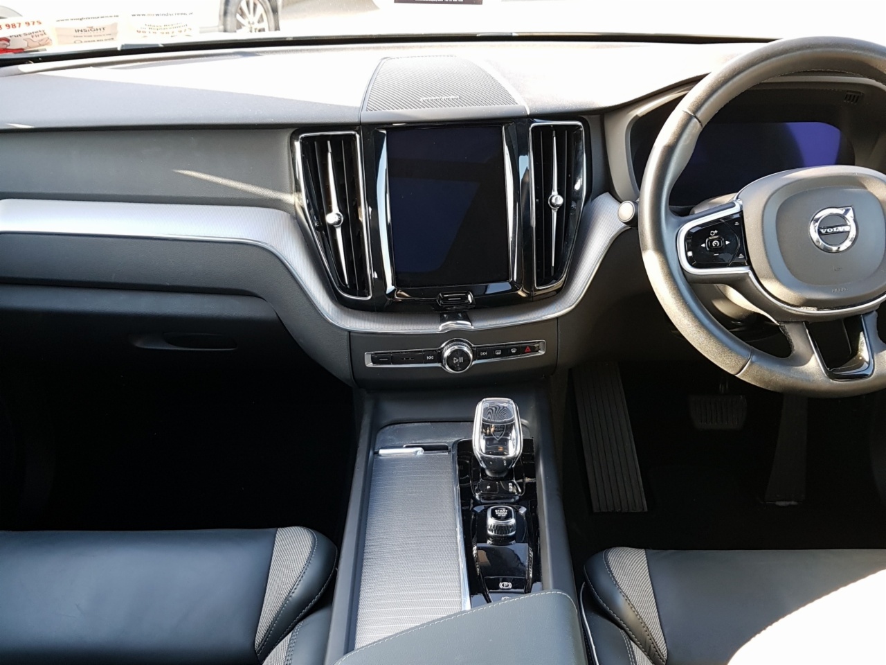 Volvo XC60 T6 350hp AWD PHEV Plus Dark (Two Year Volvo Selekt Warranty + Two Years Servicing)