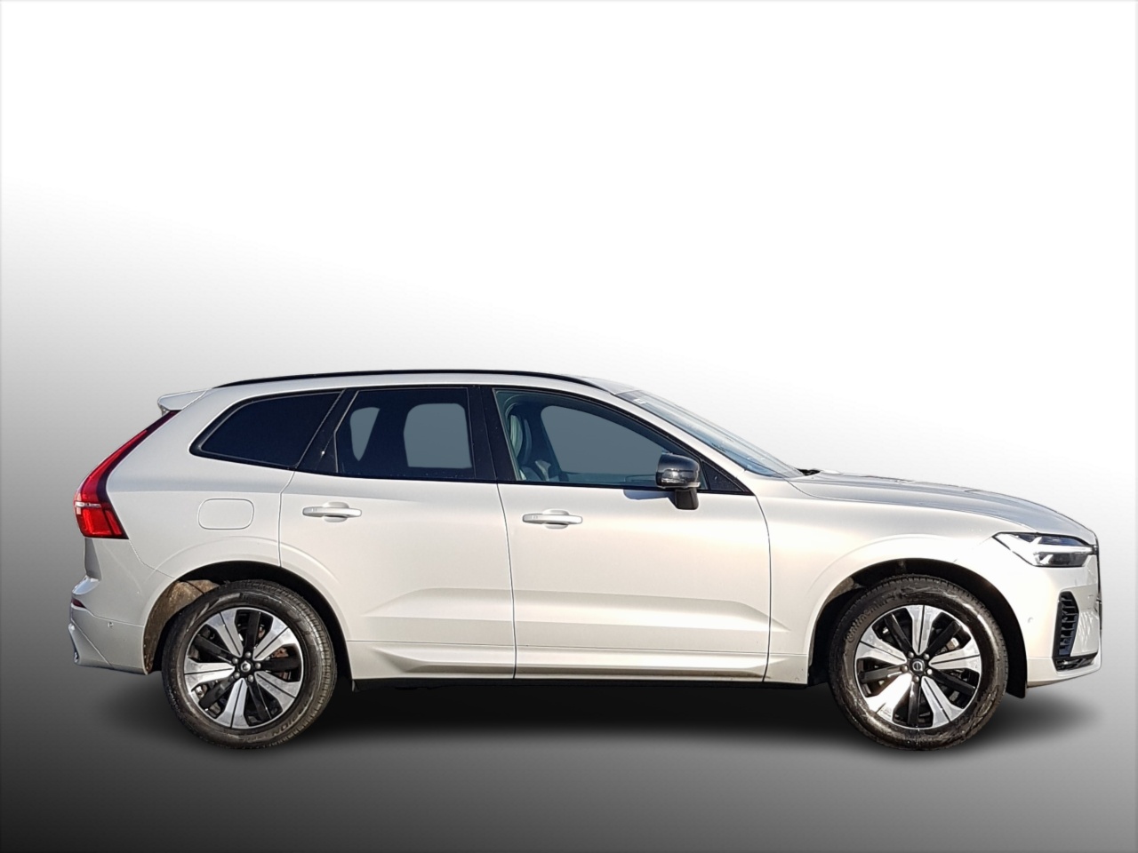 Volvo XC60 T6 350hp AWD PHEV Plus Dark (Two Year Volvo Selekt Warranty + Two Years Servicing)