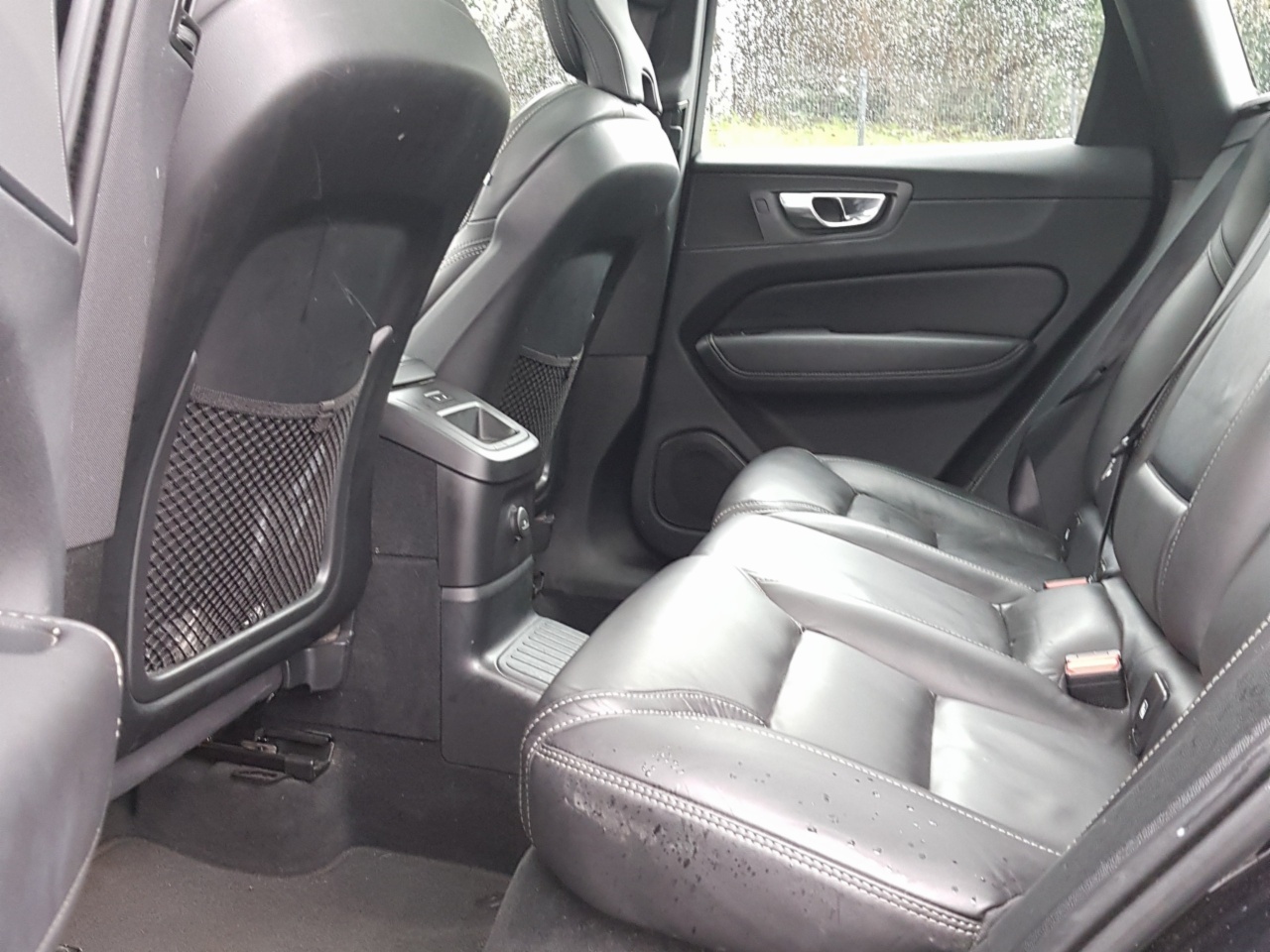 Volvo XC60 T6 350bhp AWD PHEV Inscription