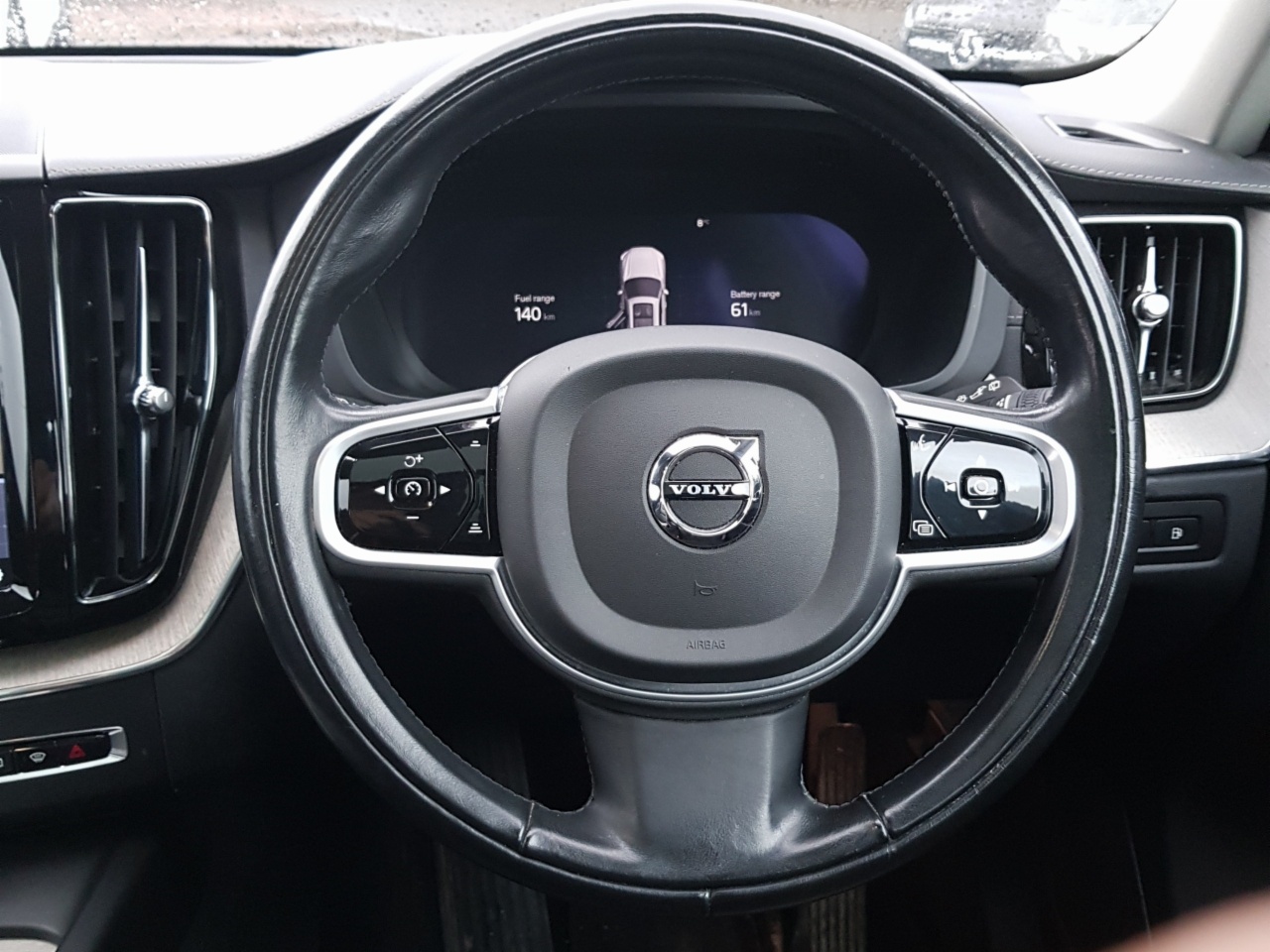 Volvo XC60 T6 350bhp AWD PHEV Inscription