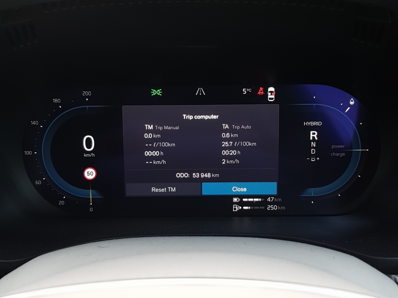 Volvo XC60 T6 350bhp AWD PHEV Plus Bright (Two Year Warranty + Two Year Service Plan)