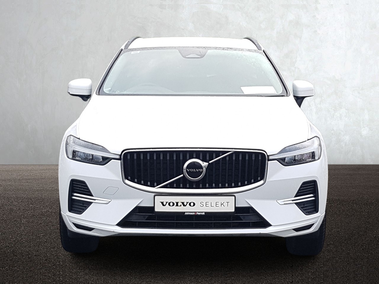 Volvo XC60 B4 197bhp Diesel  MHEV Momentum  (Two Year Volvo  Selekt Warranty + Two  Year Volvo Service  Plan)