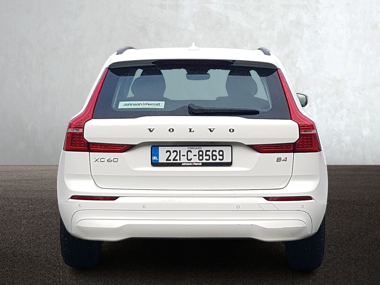 Volvo XC60 B4 197bhp Diesel  MHEV Momentum  (Two Year Volvo  Selekt Warranty + Two  Year Volvo Service  Plan)